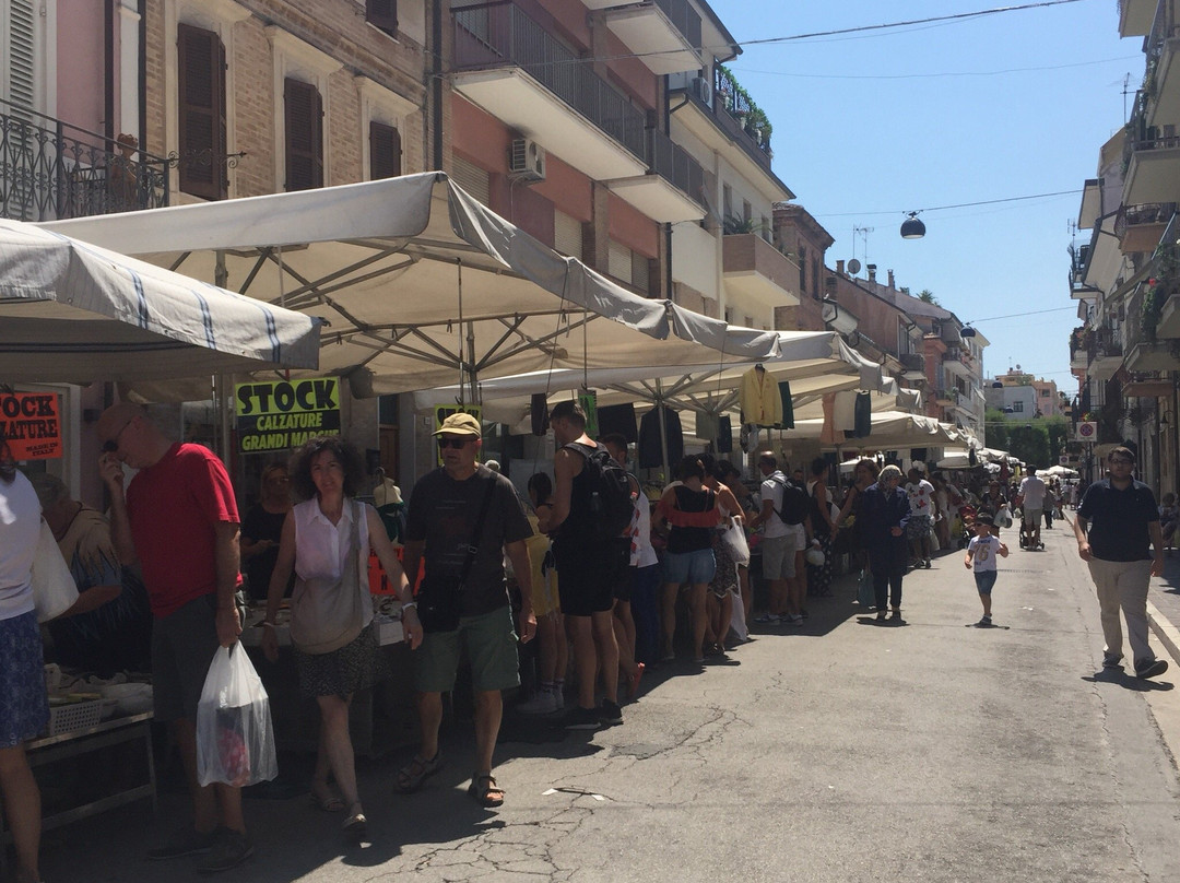Mercato di Civitanova Marche-奇维塔诺瓦-马尔凯必去景点
