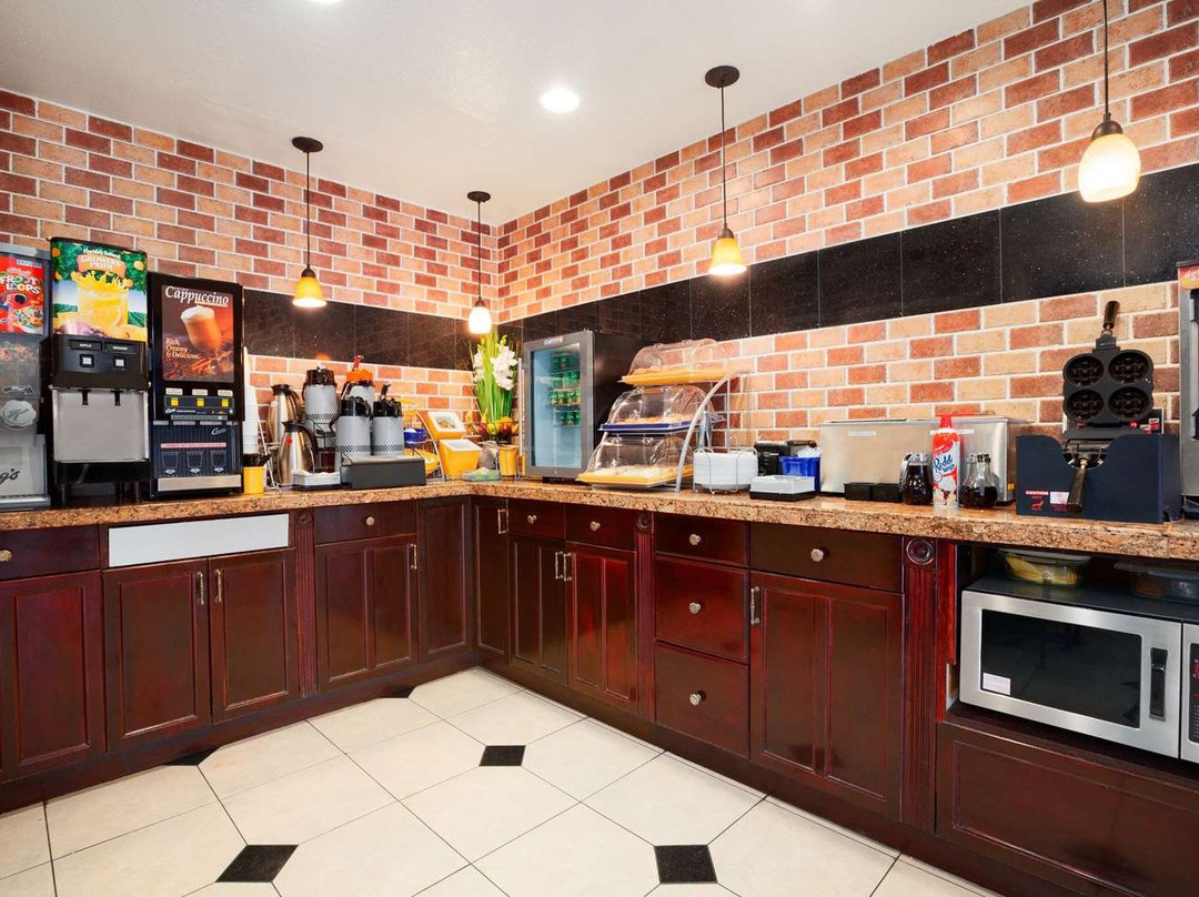 康科德戴斯酒店主图