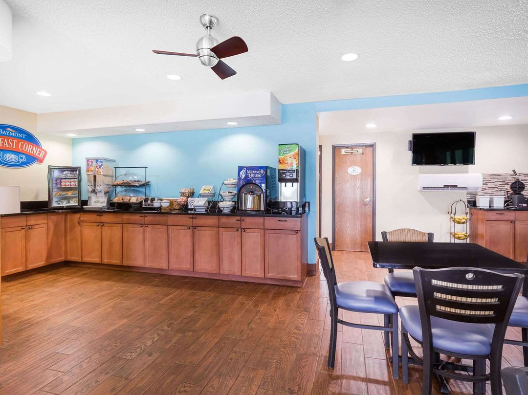 Baymont by Wyndham LaGrange主图