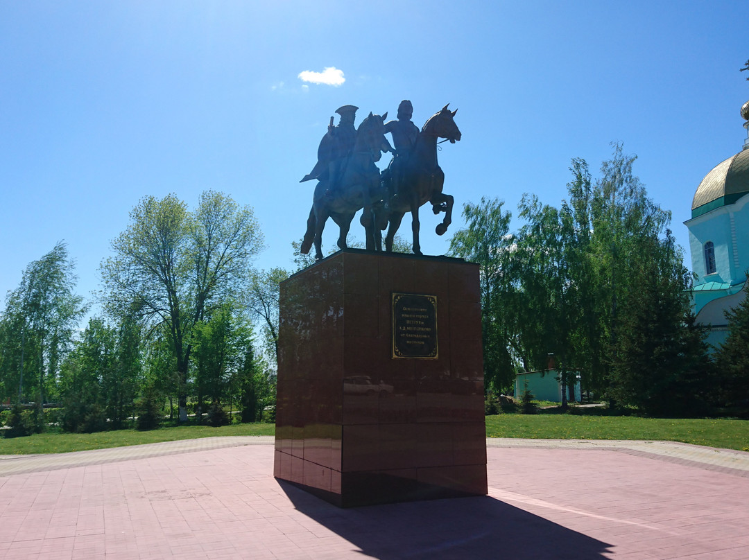 Monument to the Russian Emperor Peter the Great and Prince Alexander Menshikov-Chaplygin必去景点