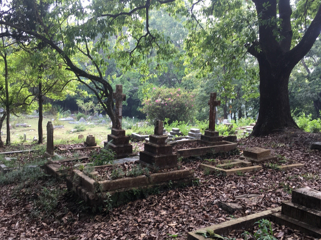Tiger Hill Cemetery景点图片