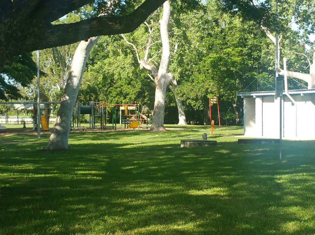 Balgal Beach旅游景点-Bluewater