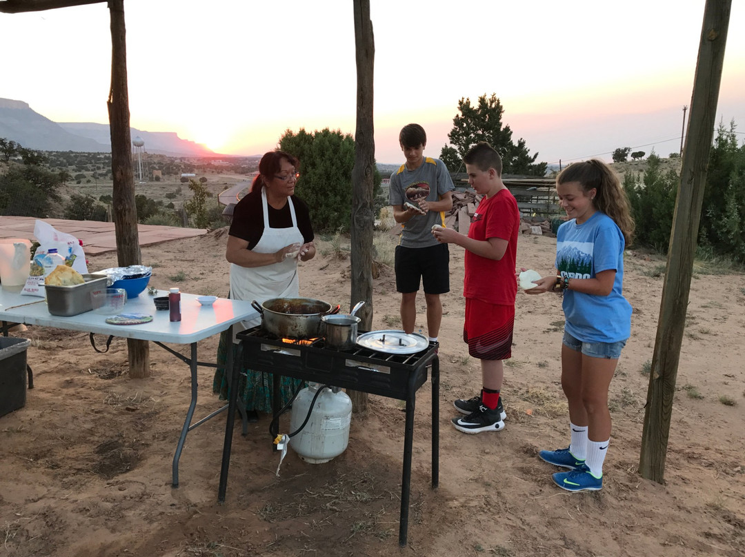 Navajo Paintbrush-Rough Rock必去景点