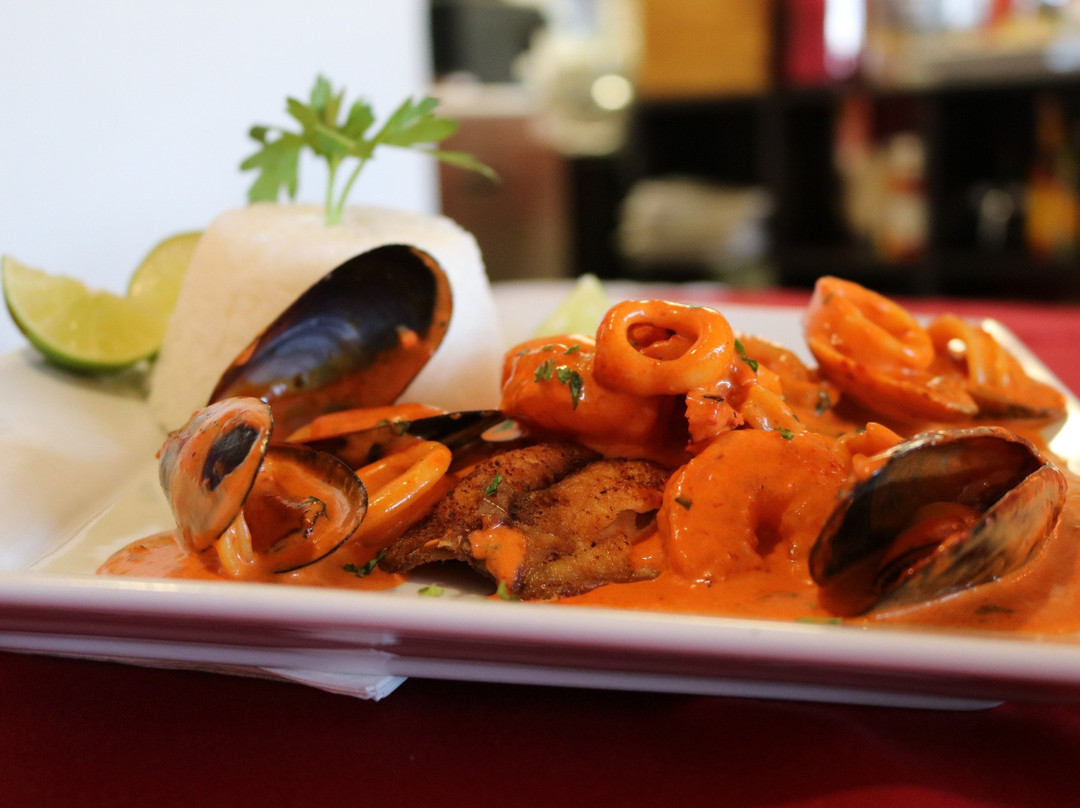 朗蒙特餐馆和美食-Rosarios Peruvian Restaurant