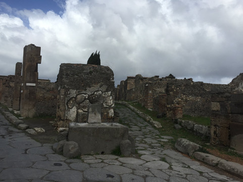 Campaniatourguide-那不勒斯必去景点