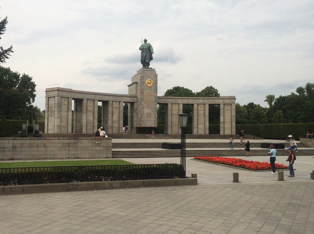 Sightseeing Point Tours-柏林必去景点