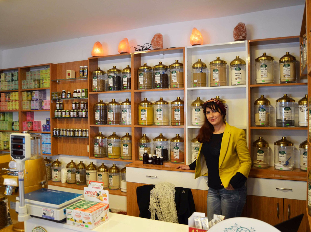 Islamlar旅游景点-Lokman Aktar - Herbal Boutique