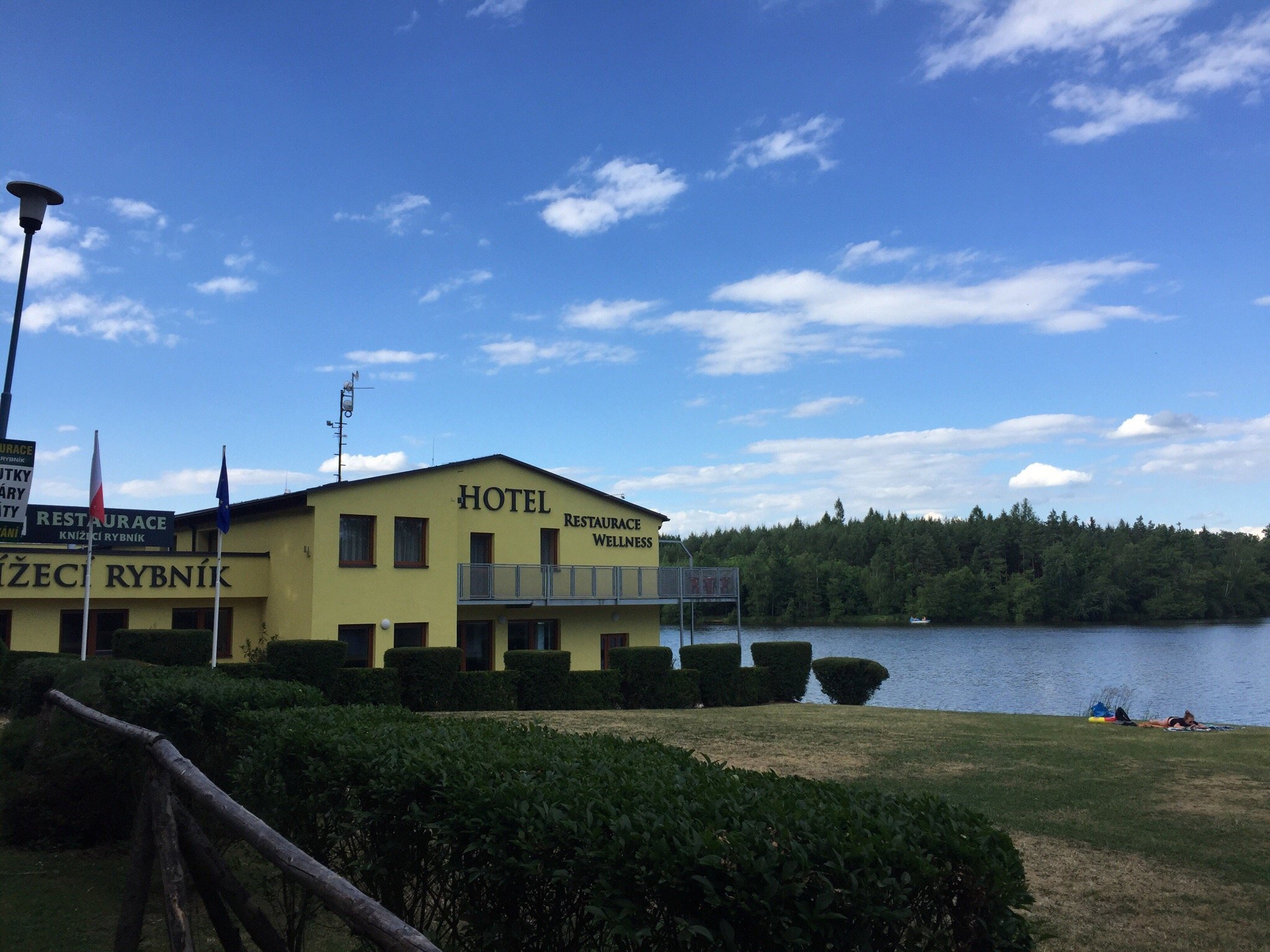 Hotel & Wellness Knizeci rybnik-官方