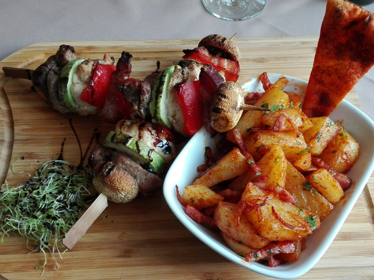 Classic Inn Hotel-Restaurant主图