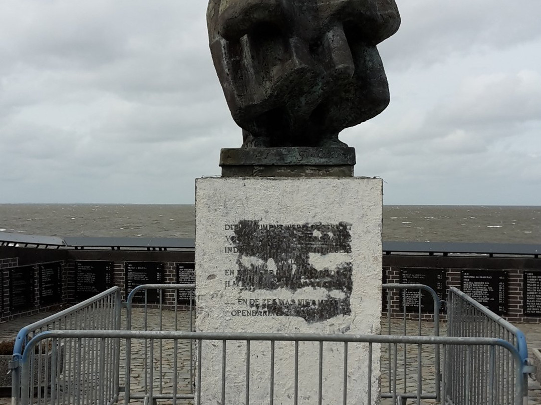 Het Vissersmonument-Urk必去景点