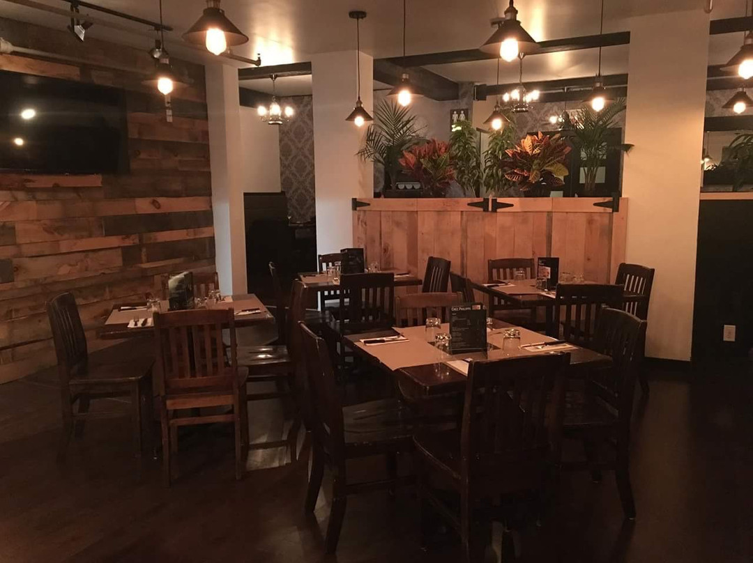 Saint-Antoine-sur-Richelieu餐馆和美食-Bistro Chez Philippe