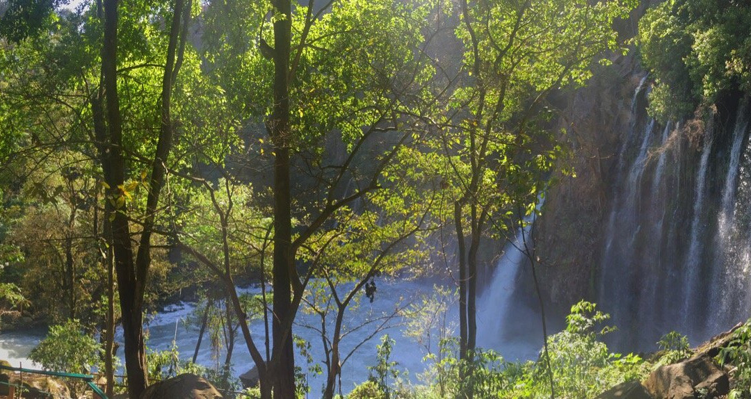 Cascada de la Tzararacua景点图片