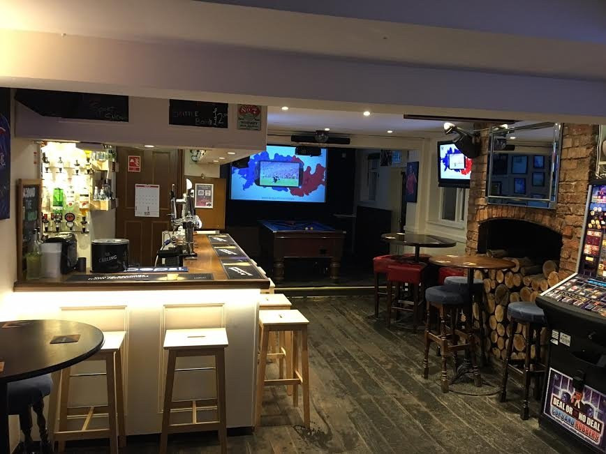 Golden Lion Inn & Sports Bar景点图片