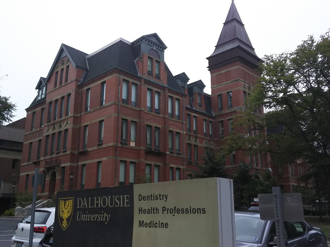 Dalhousie University-哈利法克斯必去景点
