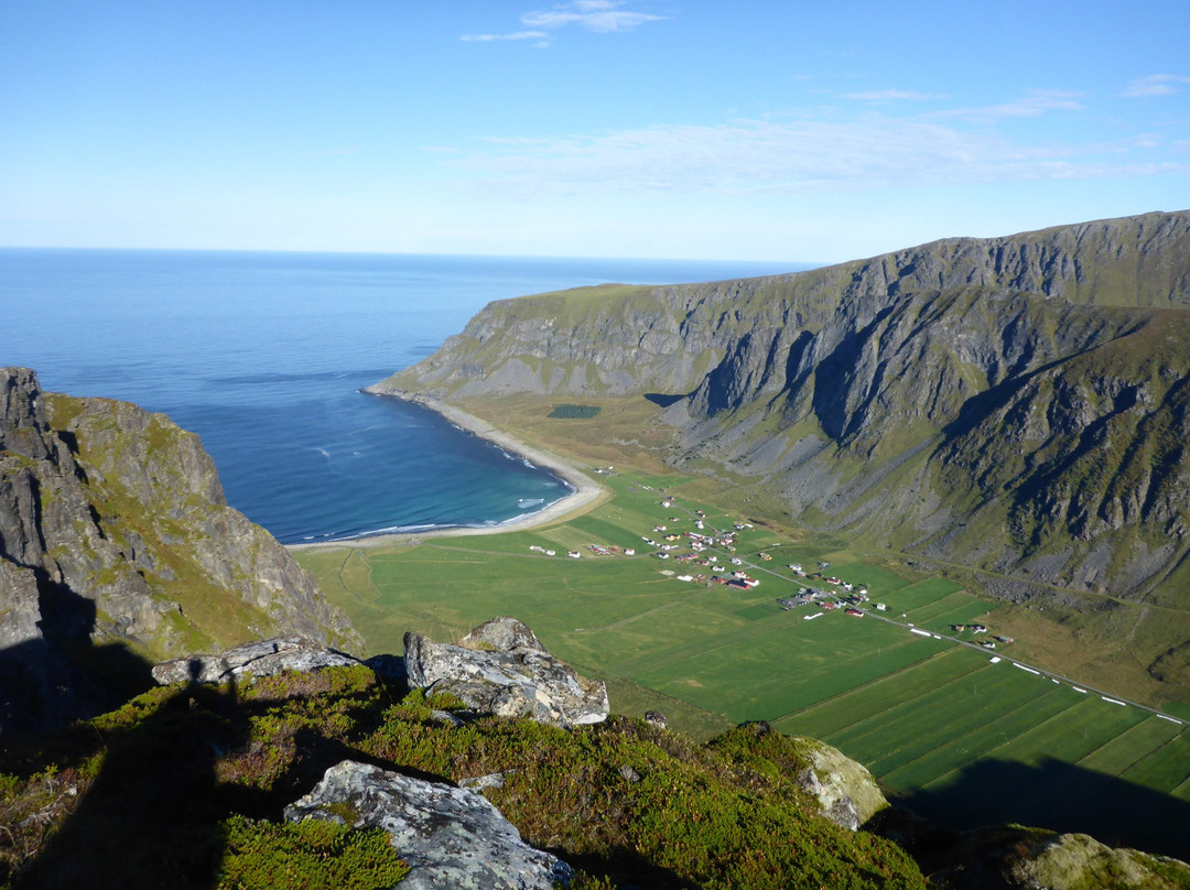 Unstad Arctic Surf - The Arctic Surf Experience Day Tours景点图片