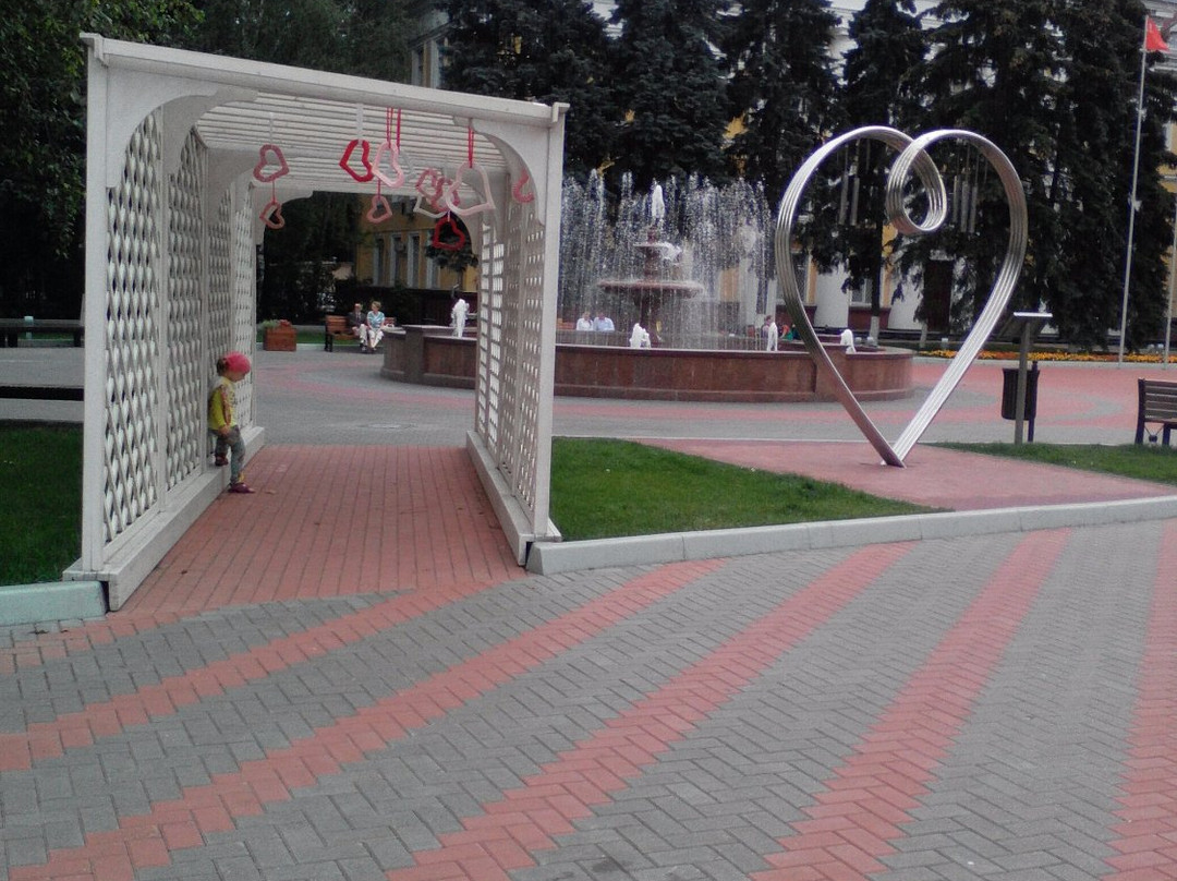 The Square in front of the Government Office-希姆基必去景点
