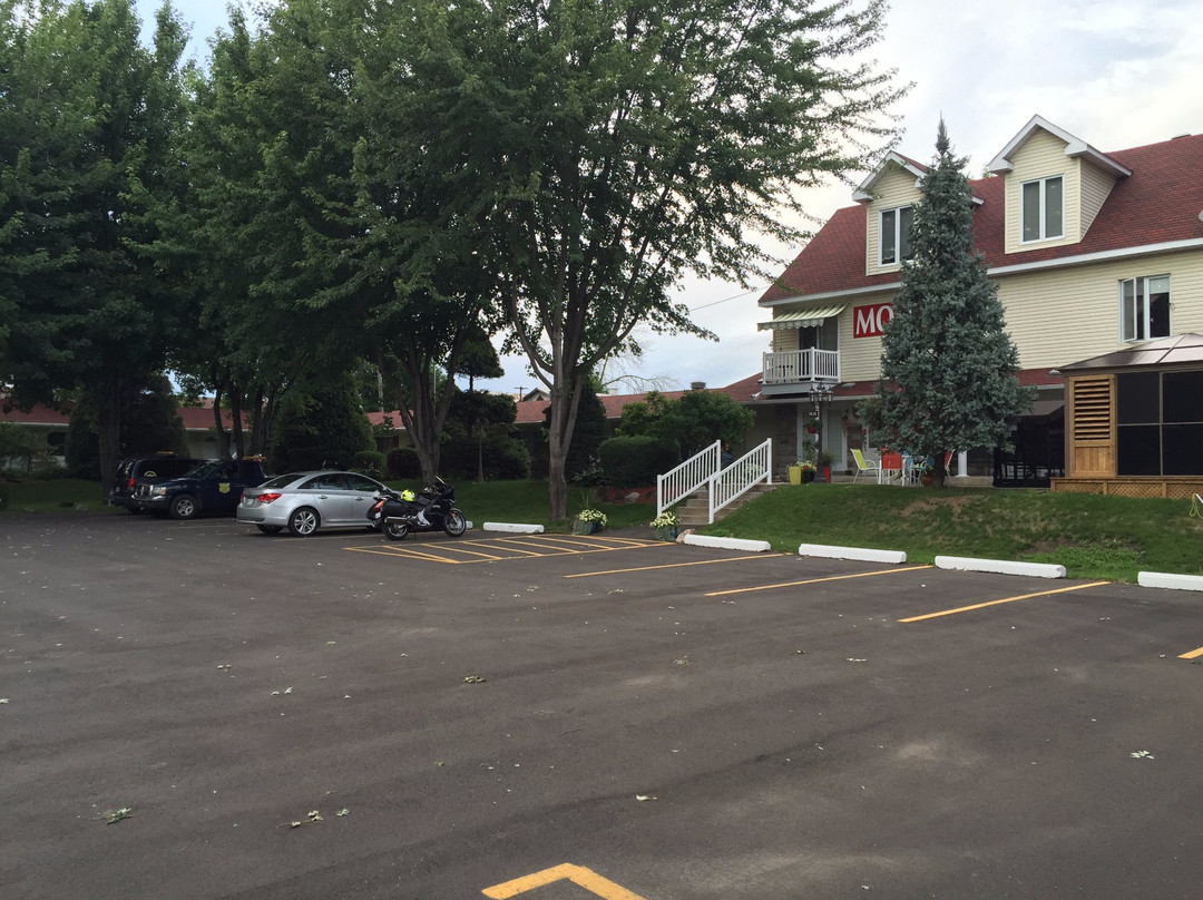 Saint-Antoine-sur-Richelieu酒店住宿-Motel Derfal