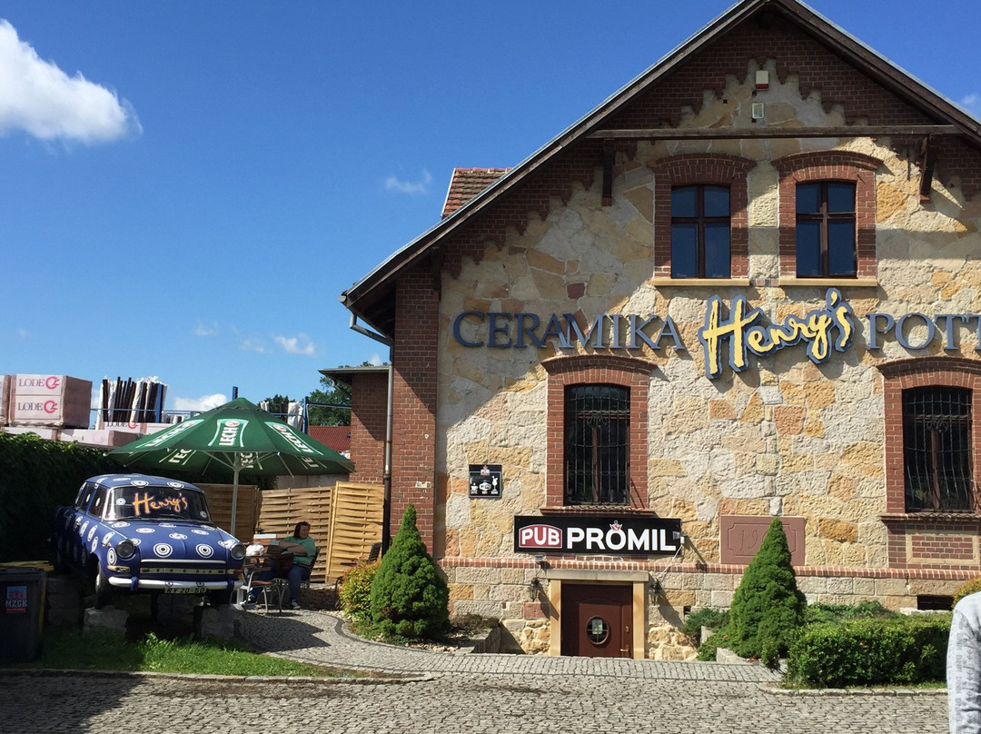 Henry's - Polish Pottery景点图片