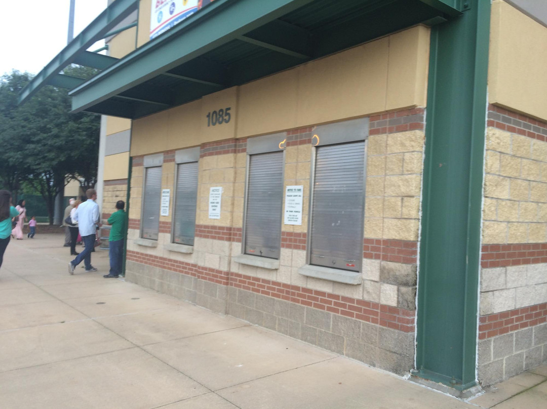 Dragon Stadium-绍斯莱克必去景点