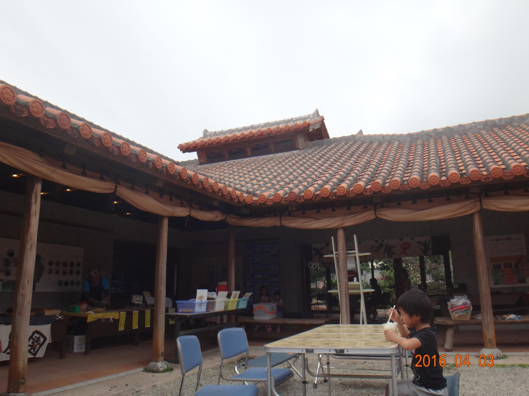 Shiraho Sunday Market景点图片