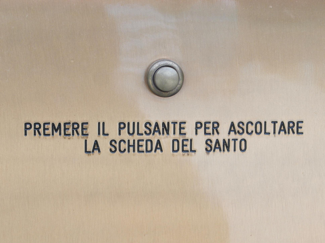 Museo En Plein Air d'arte sacra 'Santi del Popolo'-Casteldelfino必去景点