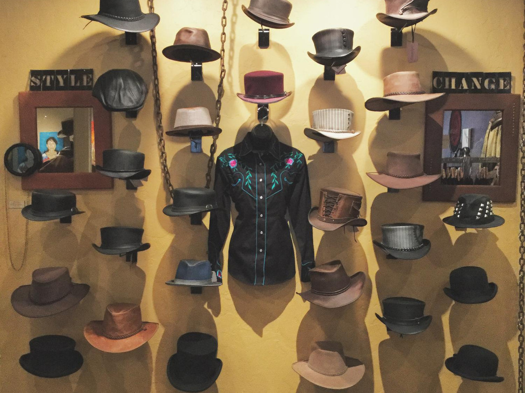 Warrior's Work & Ben West Gallery-希尔城必去景点