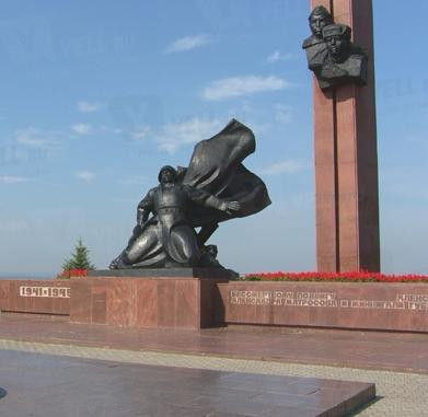 Monument to Minnigali Gubaydullin And Aleksandr Matrosov-乌法必去景点