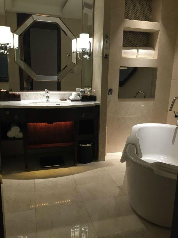 爱乐国际酒店主图