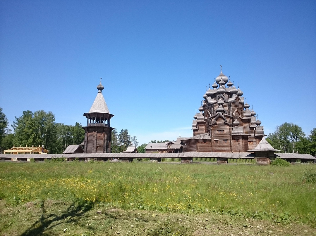 Church of the Intercession of the Holy Virgin景点图片