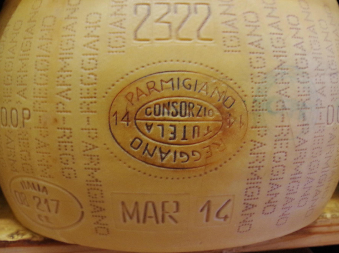 Discover with Laura - Food Tours in Parma-帕尔马必去景点