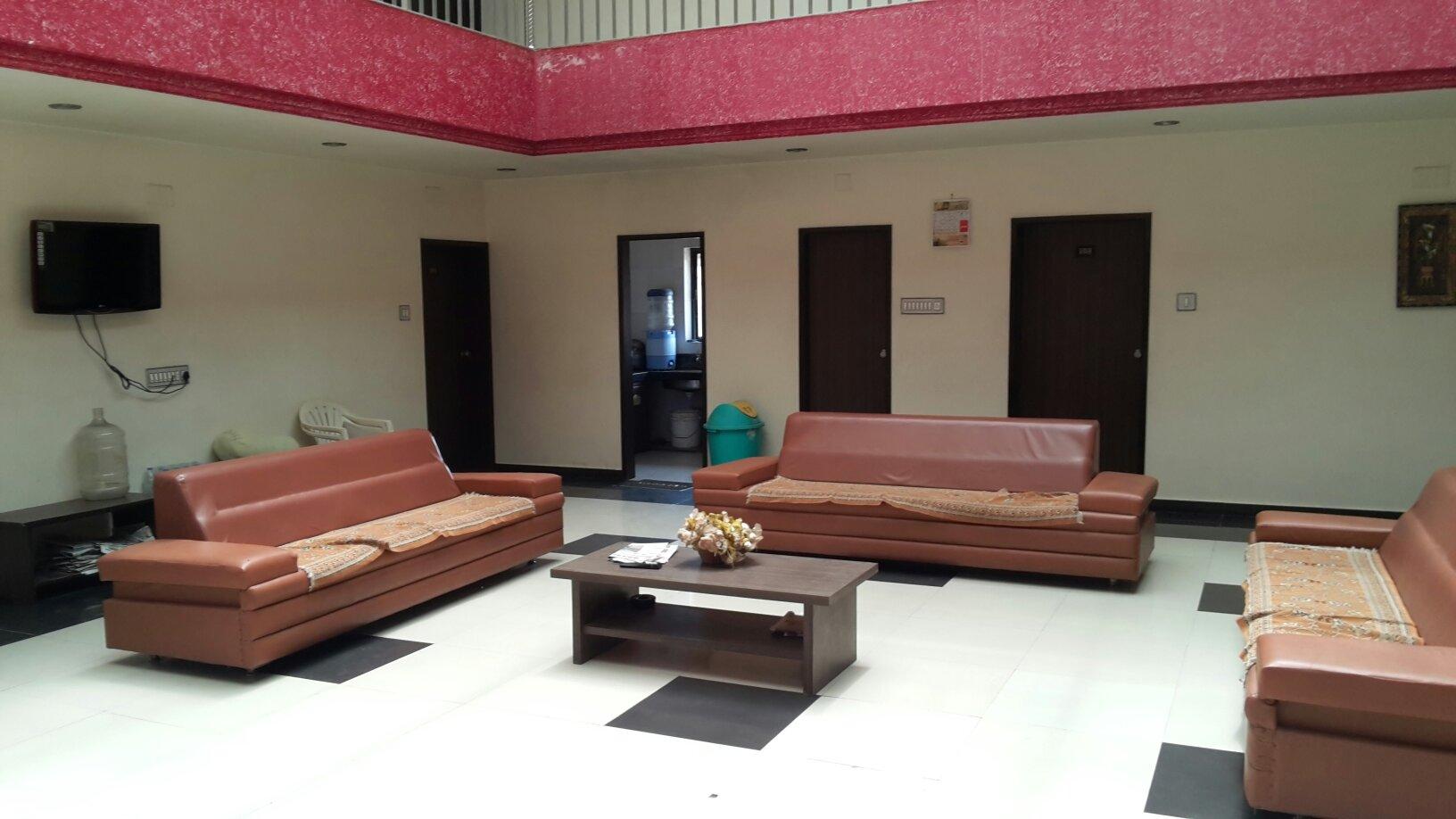 Hotel Giriraj-客卧