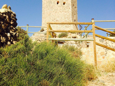 Torre de Santa Elena-La Azohia必去景点