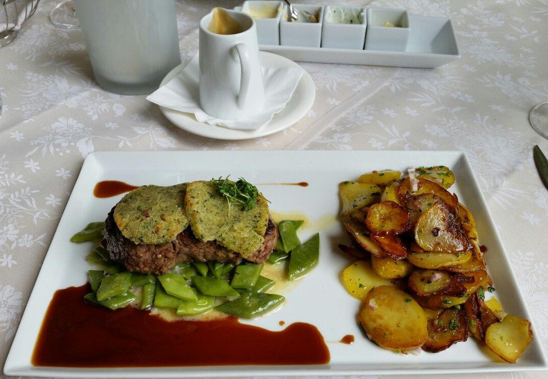 盖森海姆餐馆和美食-Burg Restaurant Schwarzenstein