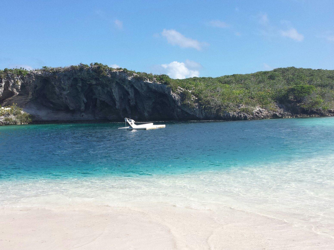 Dean's Blue Hole-Clarence Town必去景点