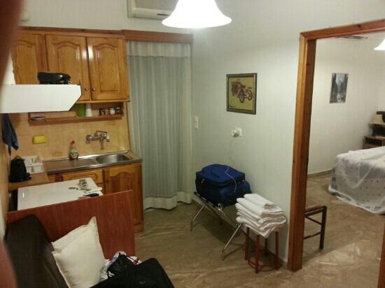 Antonios Hotel Rooms-客卧