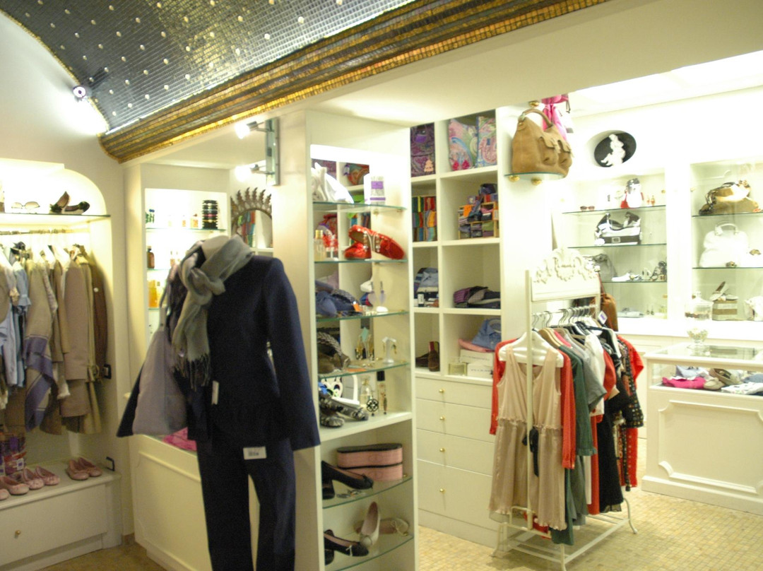 Boutique Carla景点图片
