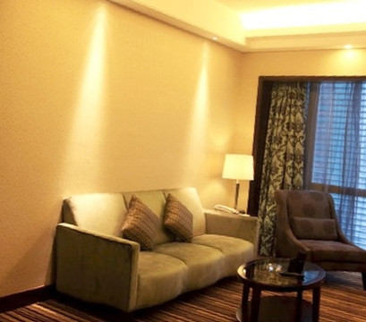 广州礼顿酒店（珠江新城地铁站店）主图