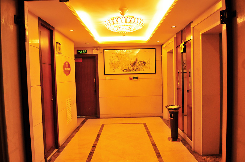 枫丹白露大酒店主图