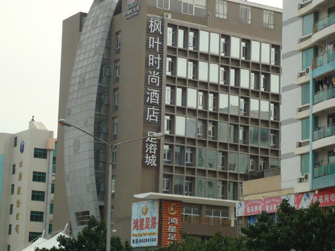 深圳南山中成美爵酒店主图