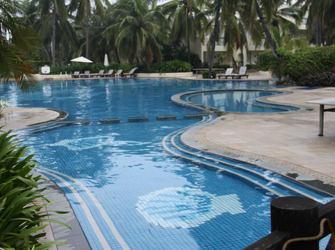 三亚椰林滩大酒店主图