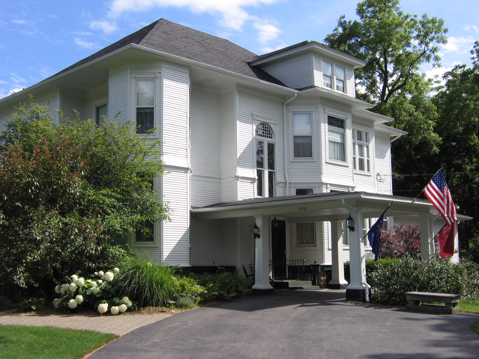 The White House on Park Avenue-官方