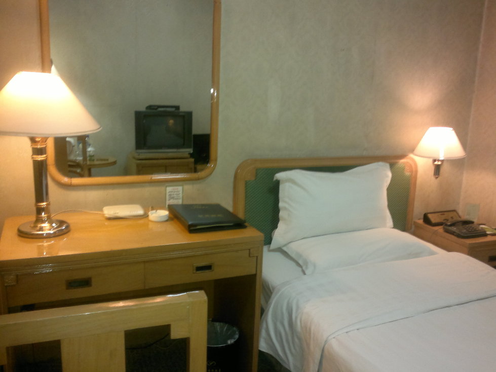 太原三晋国际饭店（柳巷五一广场地铁站店）-客卧