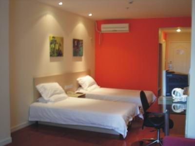 汉庭镇江苏宁广场酒店主图