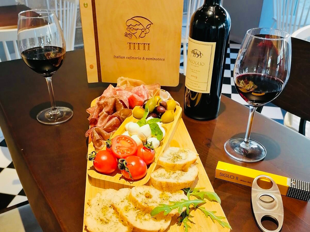 Titti - Italian Cafeteria & Paninoteca