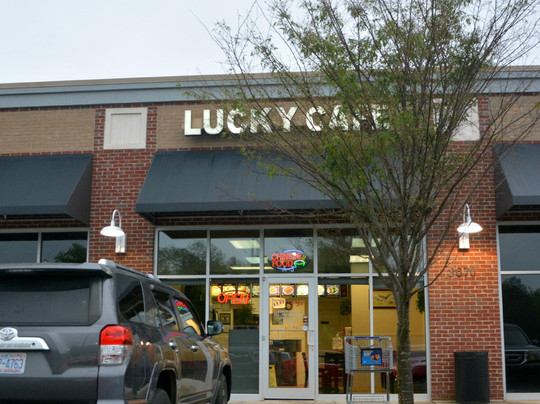 Lucky Cafe