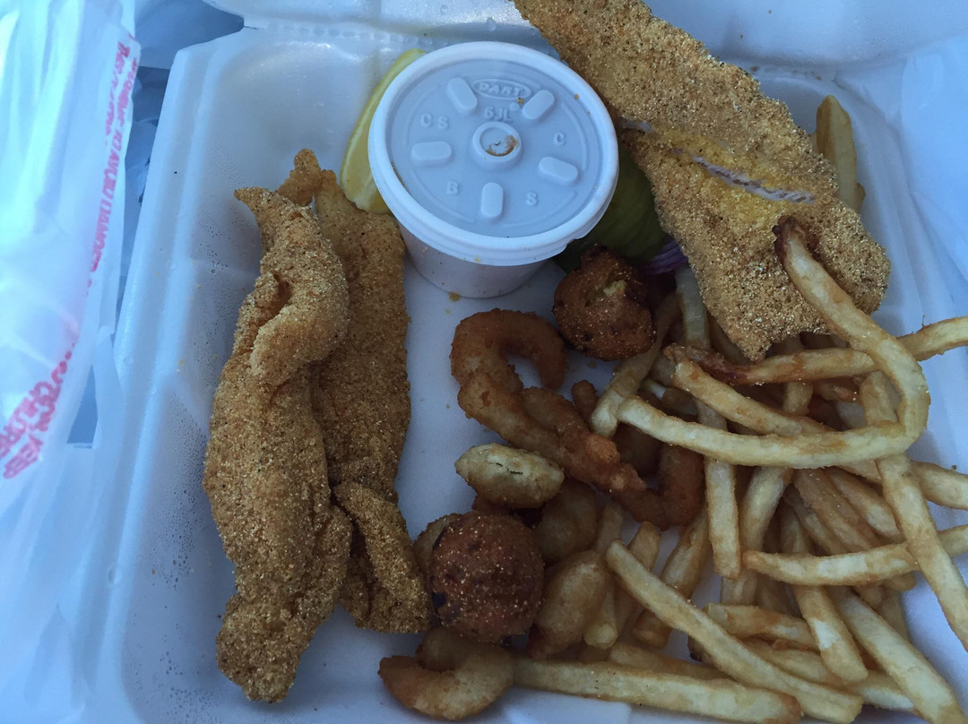 Countyline餐馆和美食-Capt Mack's Catfish