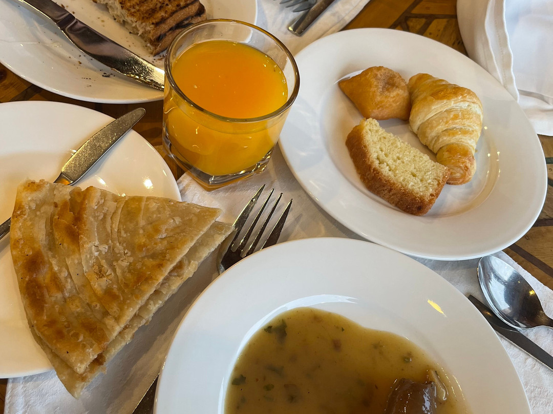 Hikal Guest House & Restaurant主图