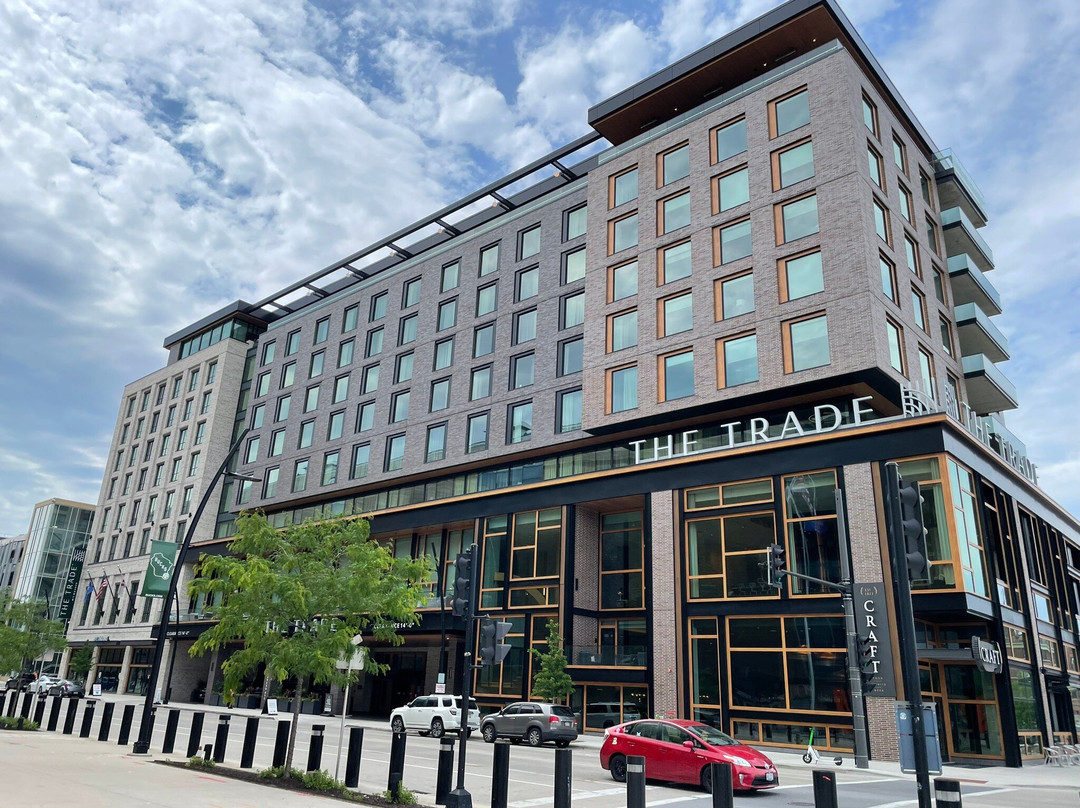 The Trade, Autograph Collection主图