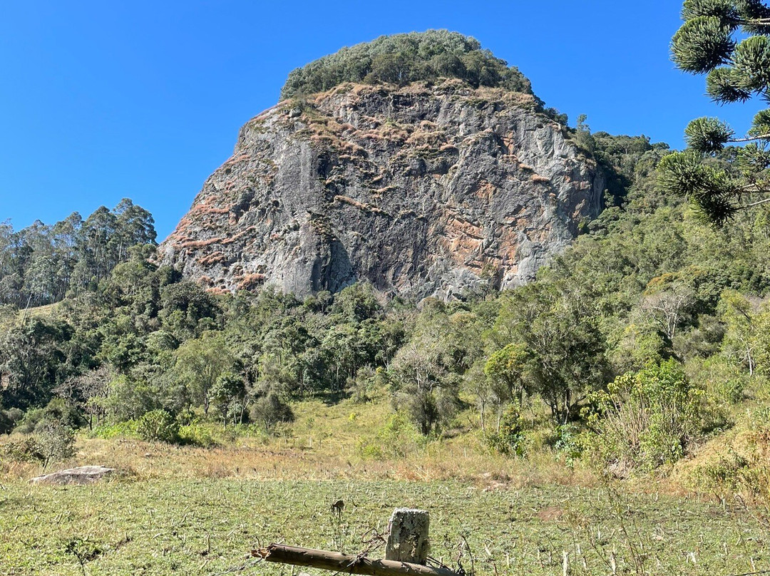 Pedra Chanfrada-Goncalves必去景点