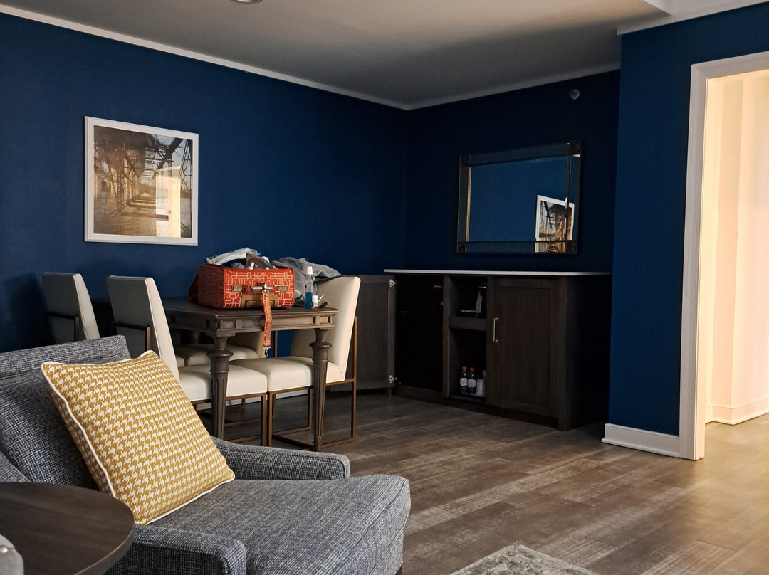 The Commonwealth主图